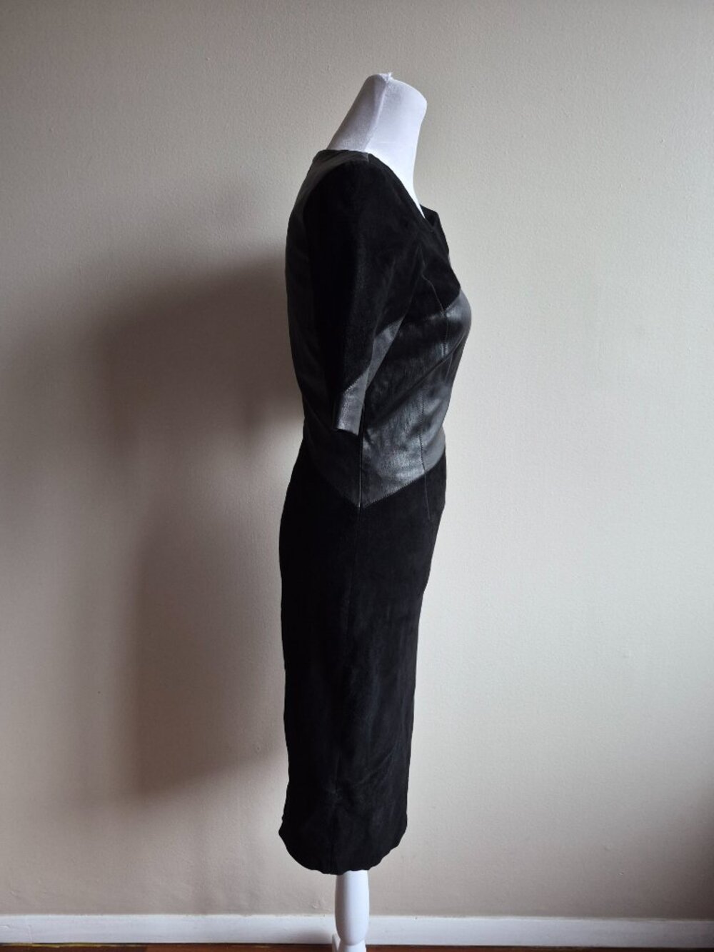 New Elie Tahari Black Suede & Leather Dress Size 0 - Picture 4 of 15